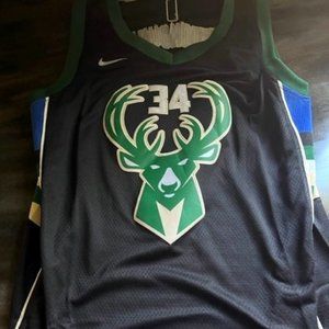 Bucks - Antetokounmpo Jersey - YL